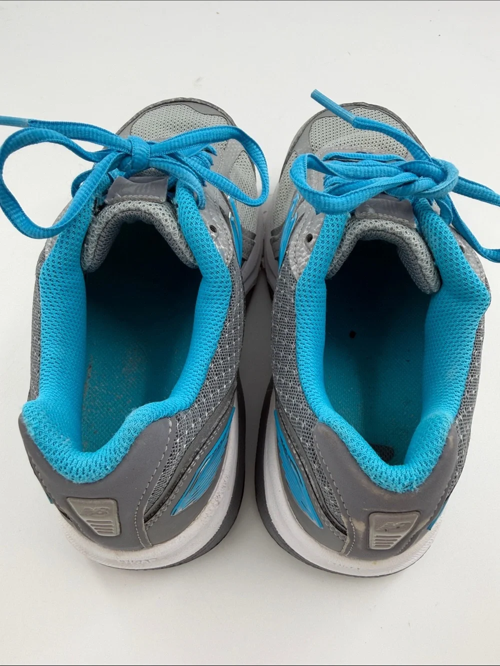New Balance 1540v3 Women's Size 6.0 Running Shoe Silver Polaris Dragonfly Blue